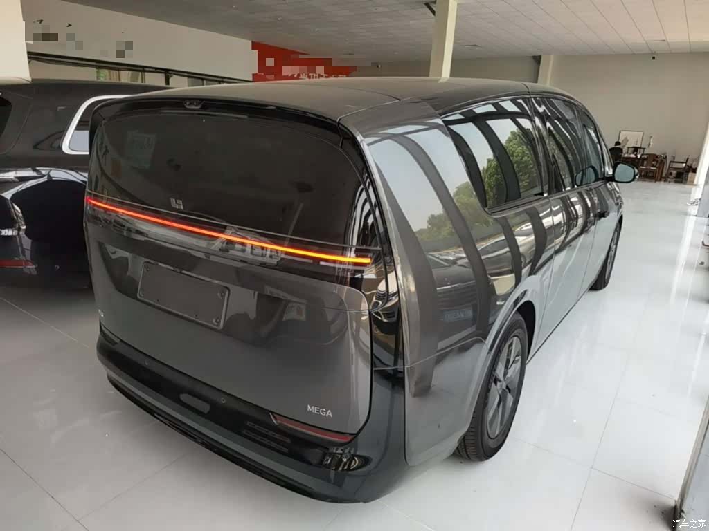 Li Auto MEGA, 2026 7