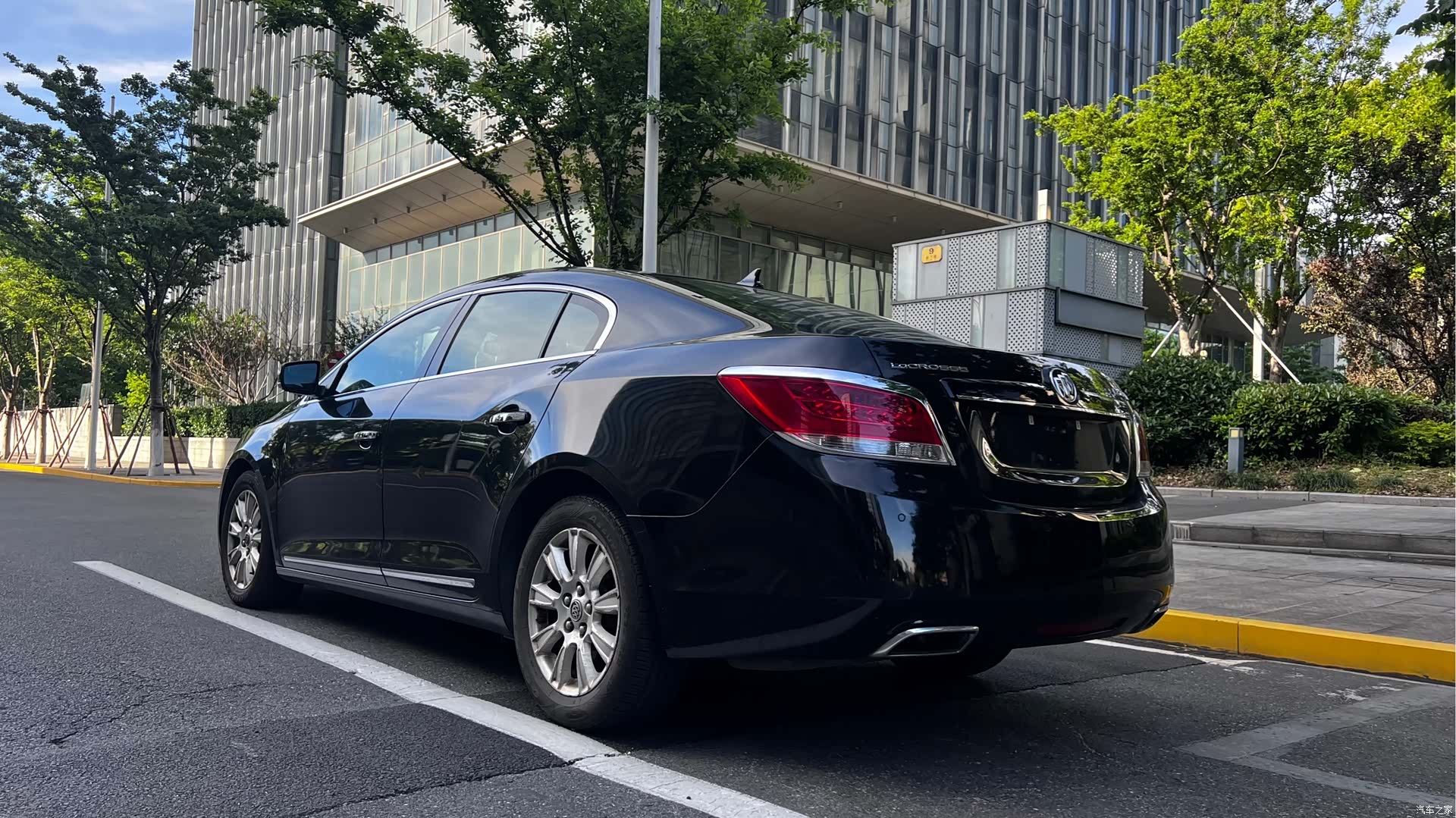 Buick LaCrosse, 2011 все фото