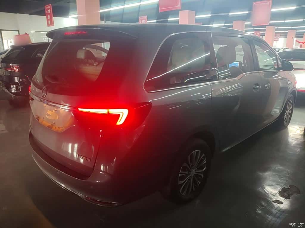 Buick GL8, 2020 7