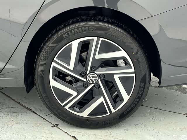 Volkswagen Sagitar, 2025 16