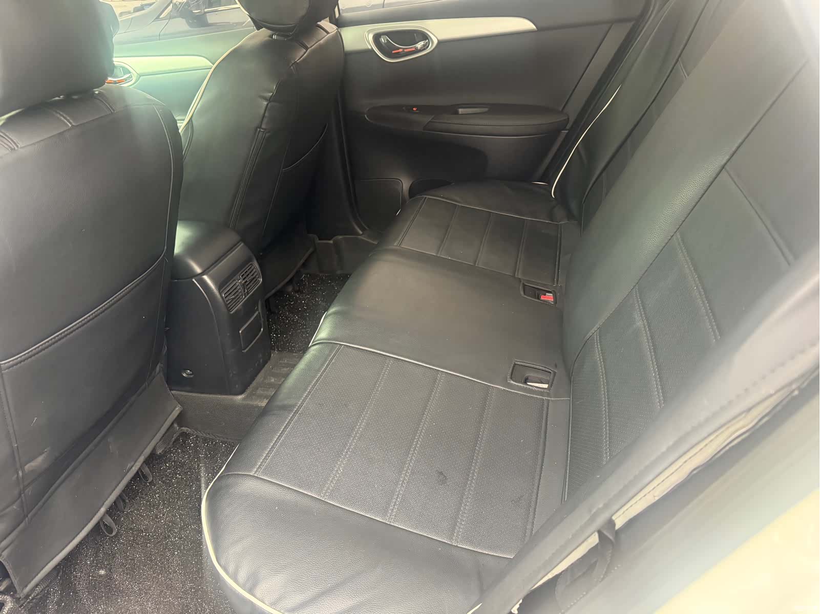 Nissan Sylphy, 2025 все фото