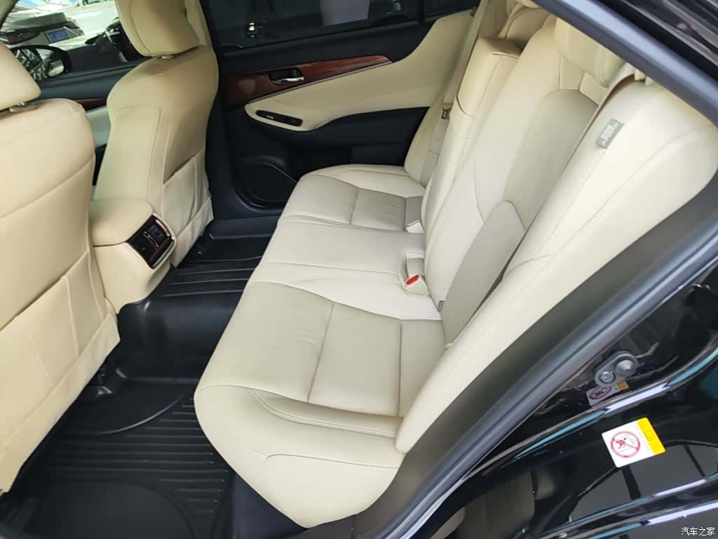 Toyota Crown, 2017 17