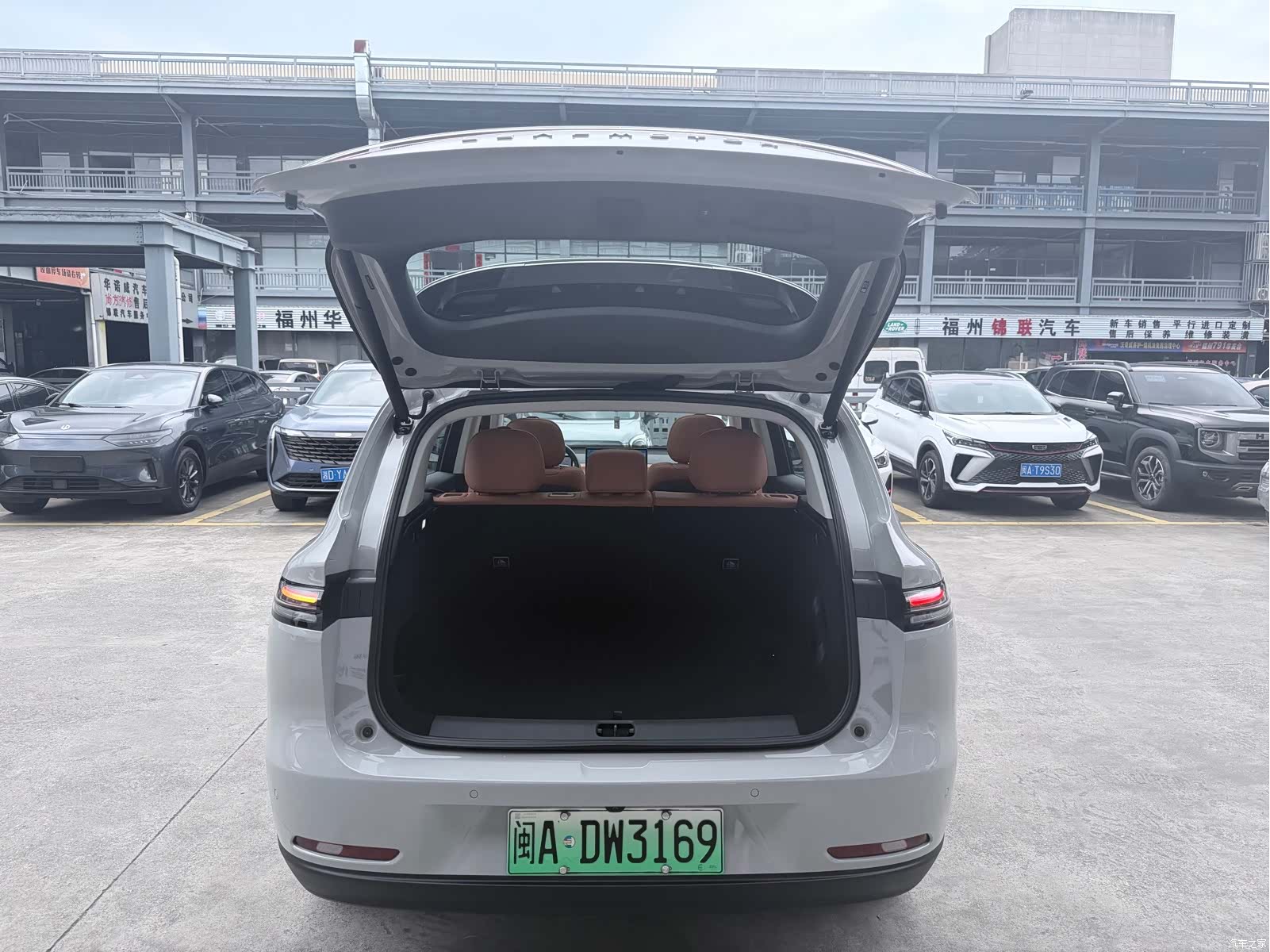 Leapmotor C10, 2025 10