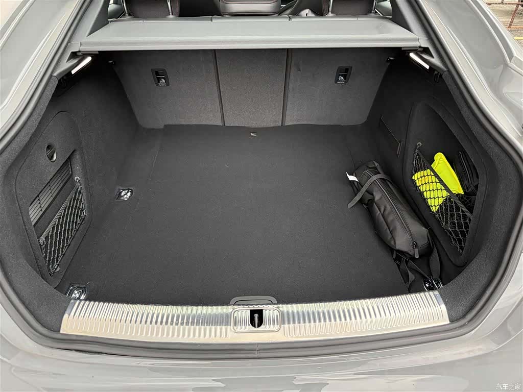 Audi RS, 2025 8