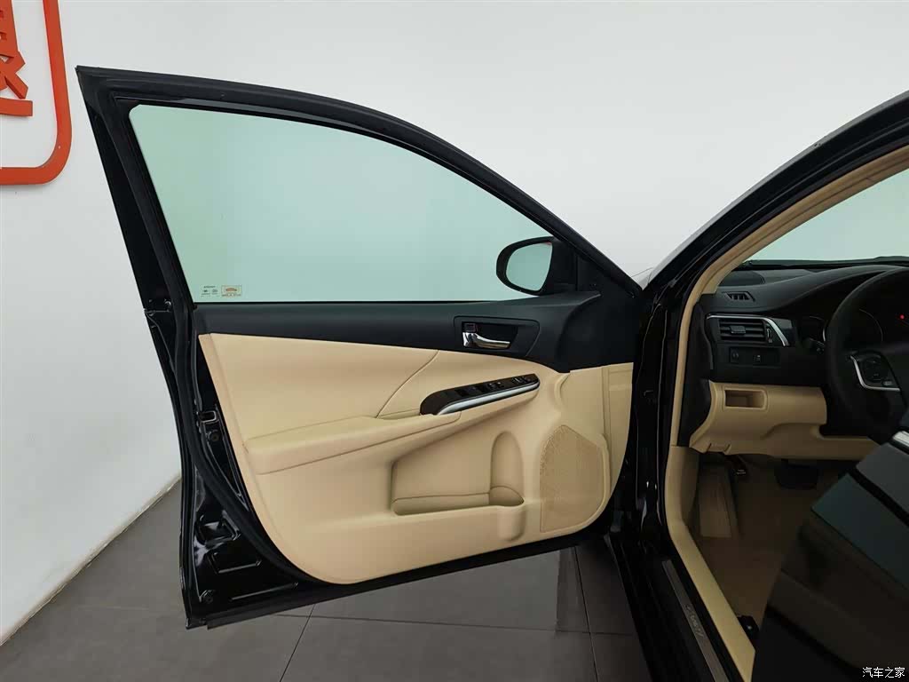 Toyota Camry, 2015 8