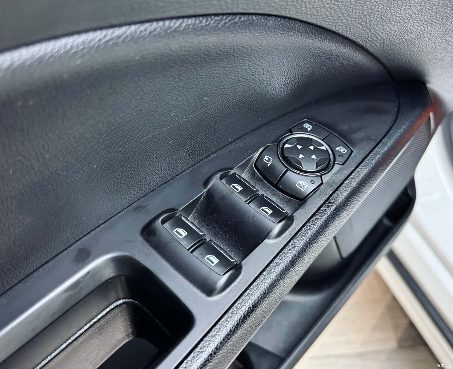 Ford Mondeo, 2017 11