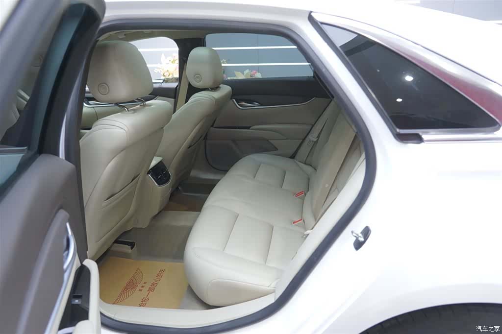 Cadillac XTS, 2017 16