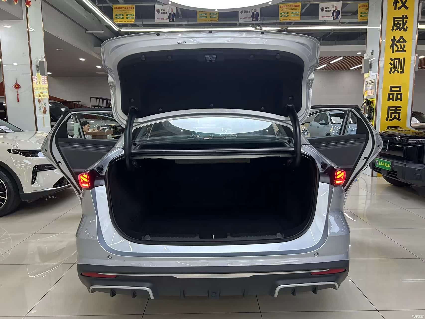 Geely Galaxy L6, 2025 8