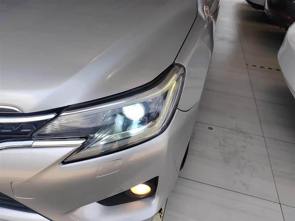 Toyota Reiz Toyota Reiz