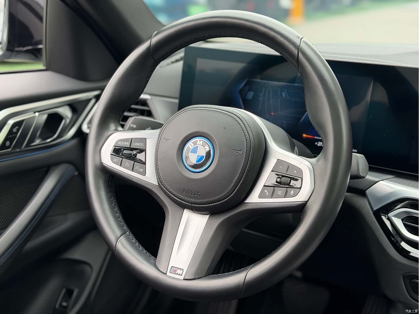 BMW i4, 2022 9