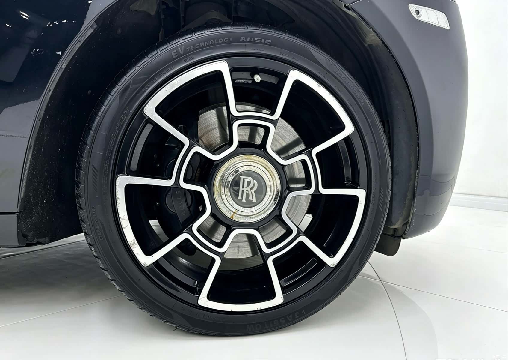 Rolls-Royce Ghost, 2016 8
