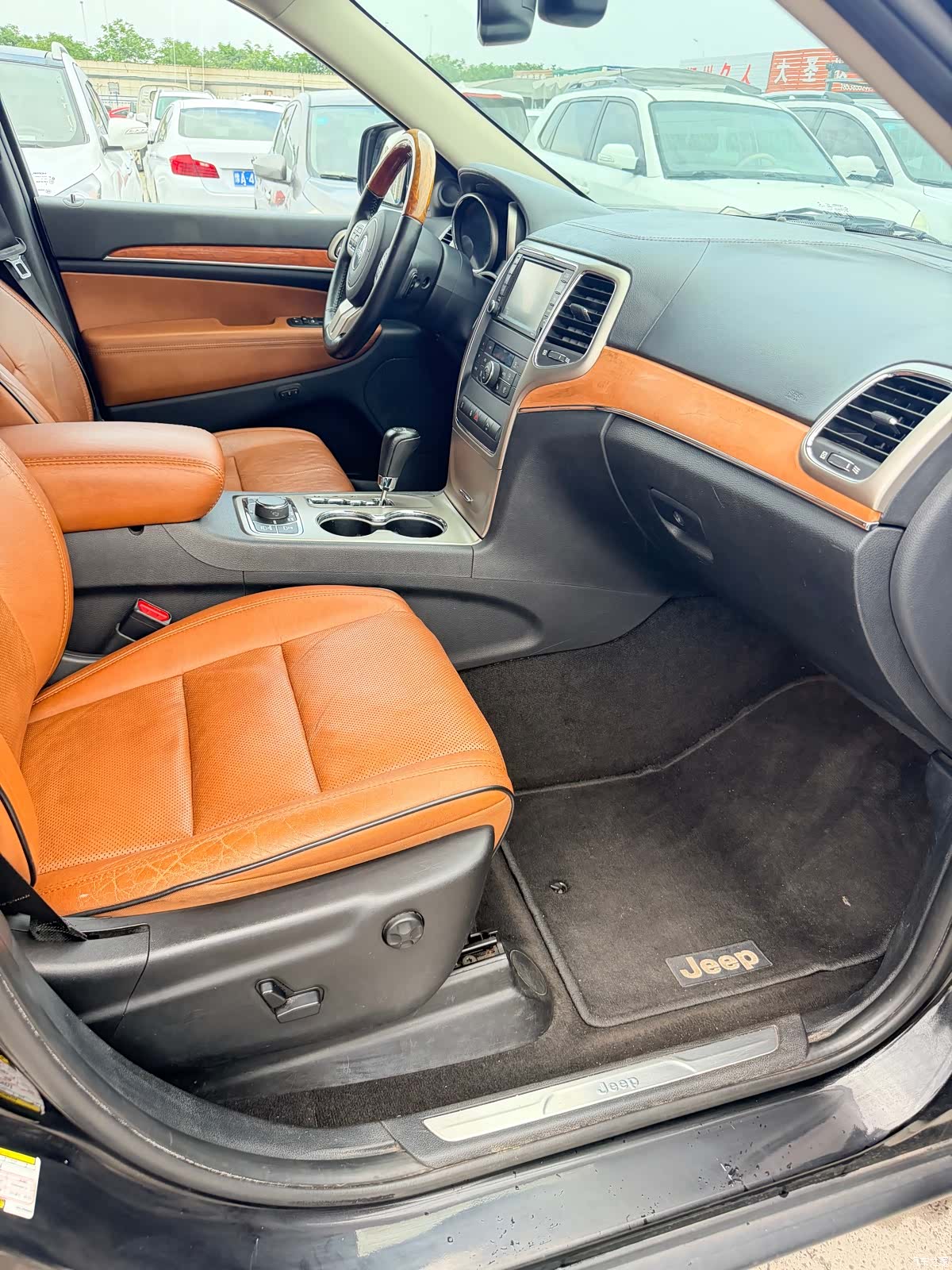 Jeep Grand Cherokee, 2012 16