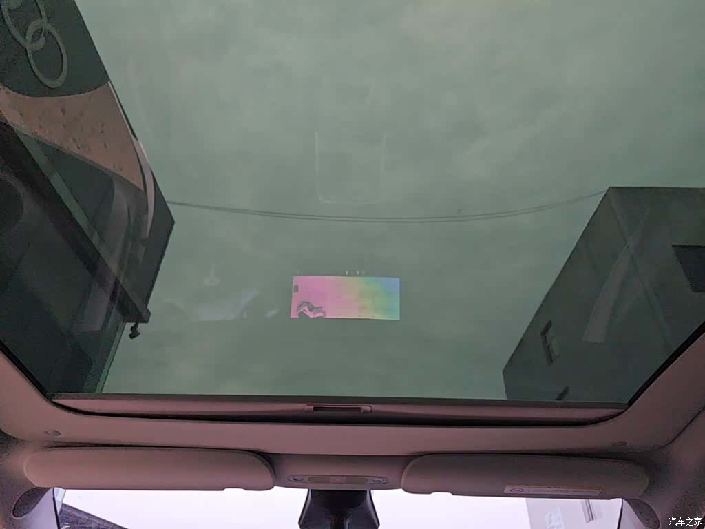 Tesla Model Y, 2023 18