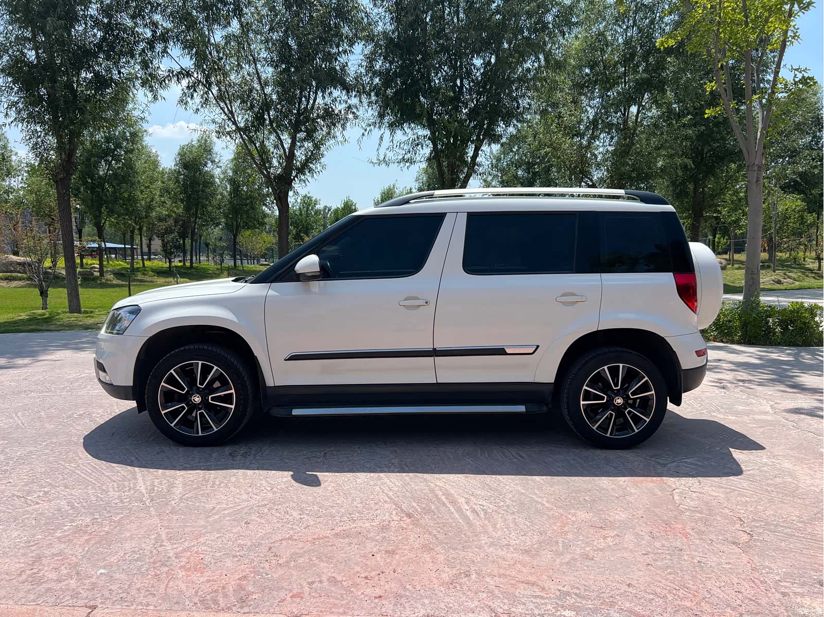 Skoda Yeti, 2015 3
