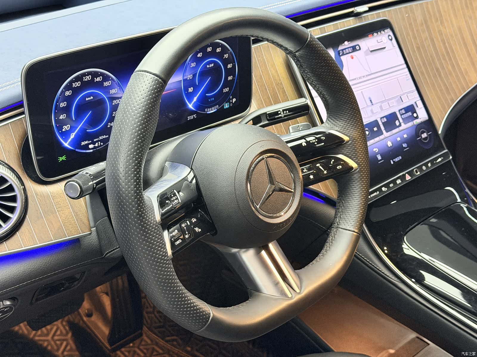 Mercedes-Benz EQE, 2023 4