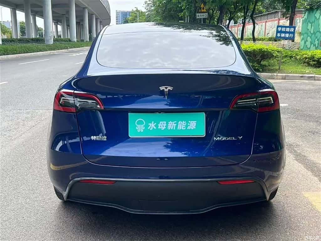 Tesla Model Y, 2022 8