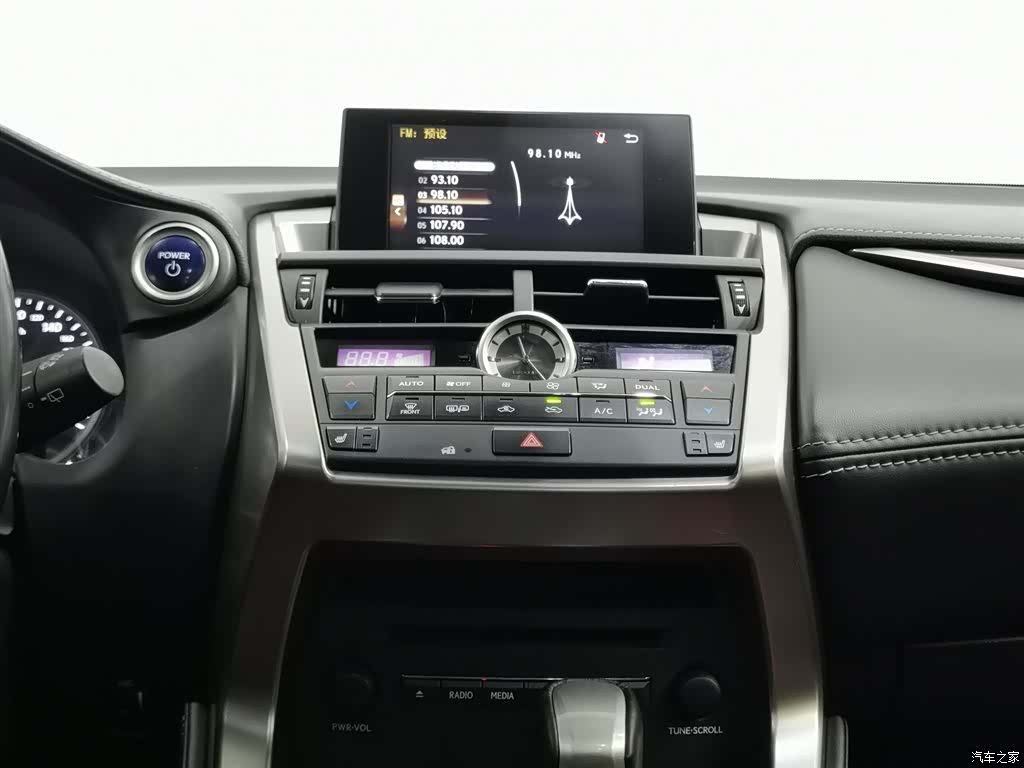 Lexus NX, 2016 12