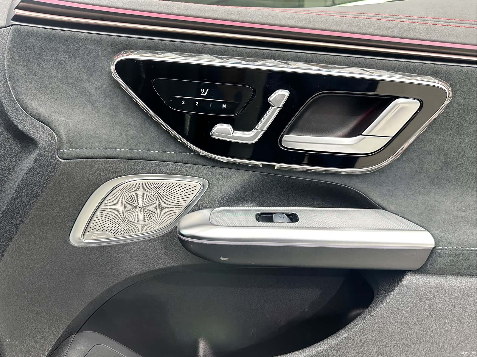 Mercedes-Benz EQE, 2023 18