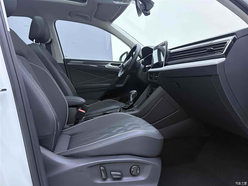 Volkswagen Tiguan L, 2024 18