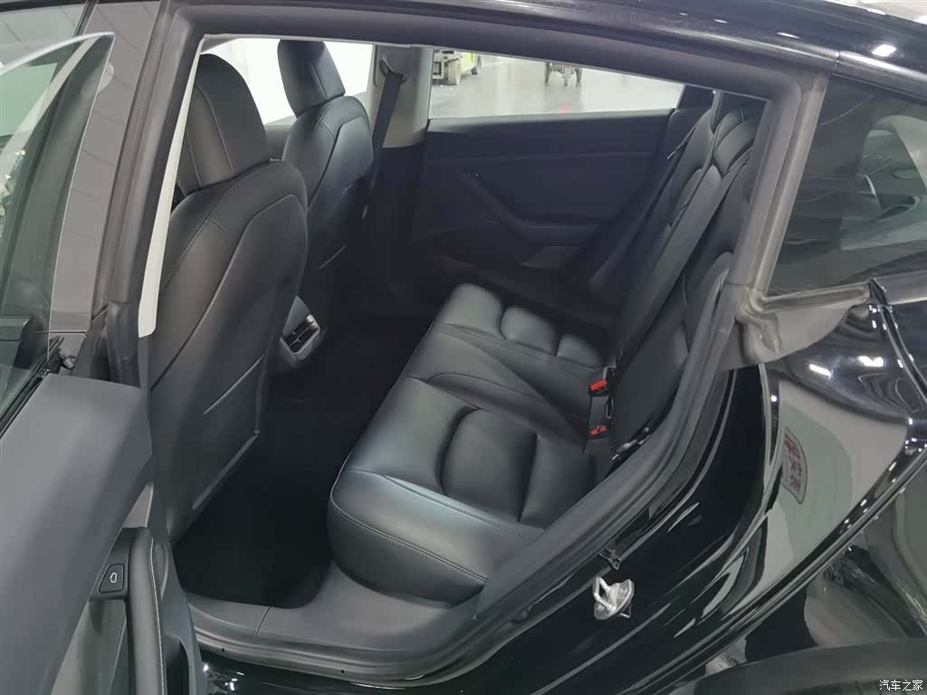 Tesla Model 3, 2023 15