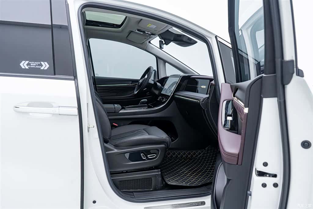 Trumpchi M8, 2023 17