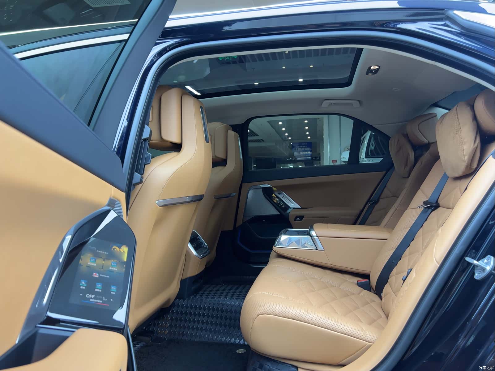 BMW 7 Series, 2024 9