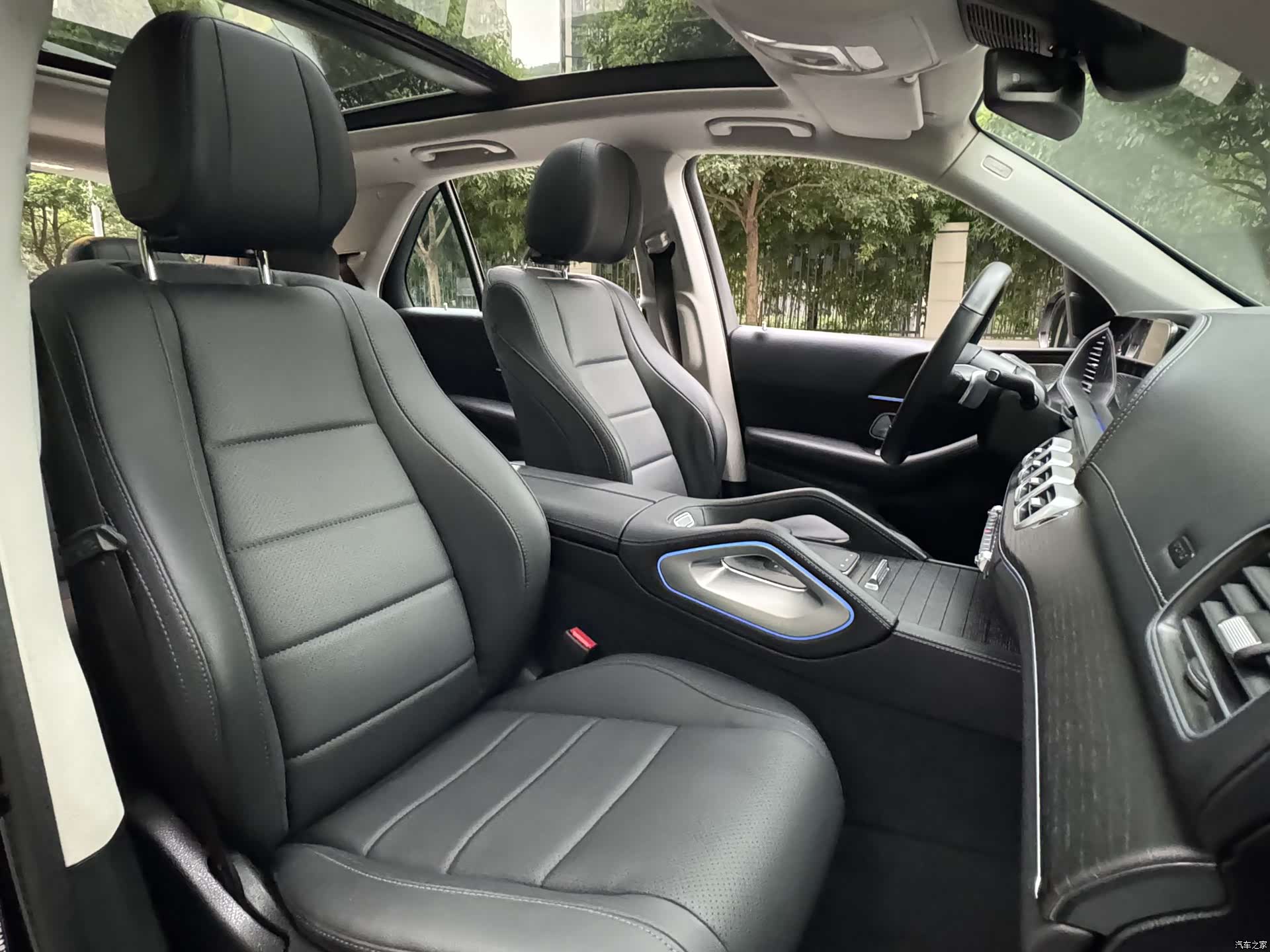 Mercedes-Benz GLE, 2023 19