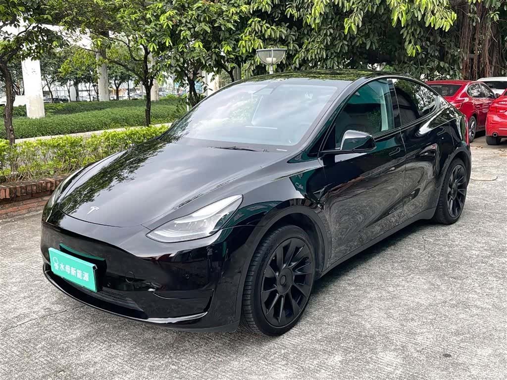 Tesla Model Y, 2022 1