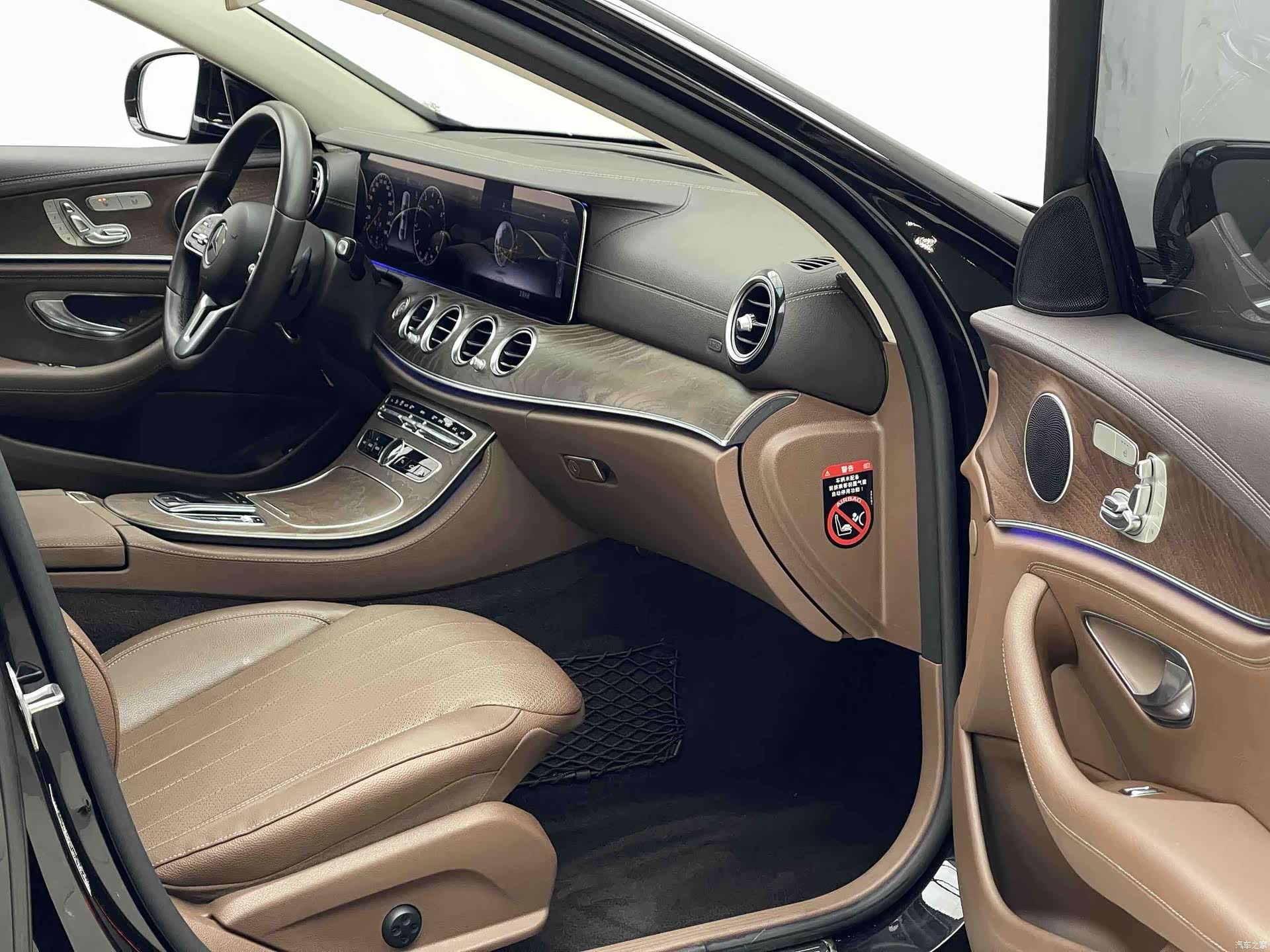 Mercedes-Benz E-Class, 2019 9
