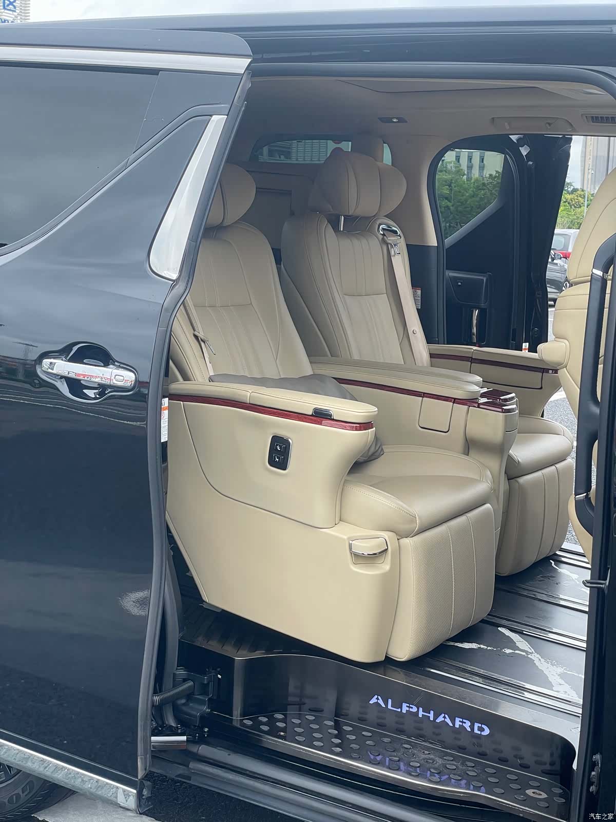 Toyota Alphard, 2016 14