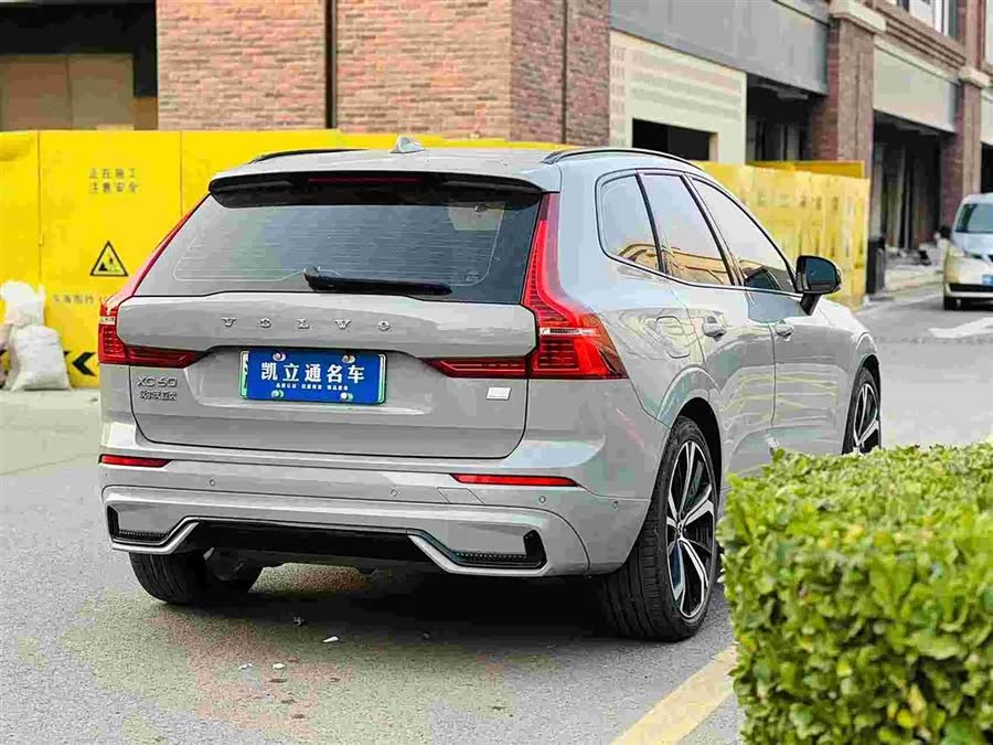 Volvo XC60 PHEV 2023, фото 8