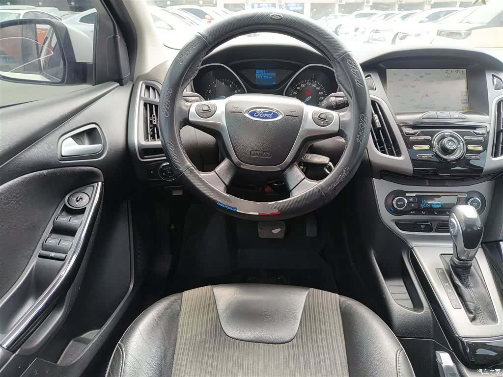 Ford Focus, 2014 11
