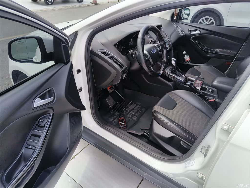 Ford Focus, 2014 16