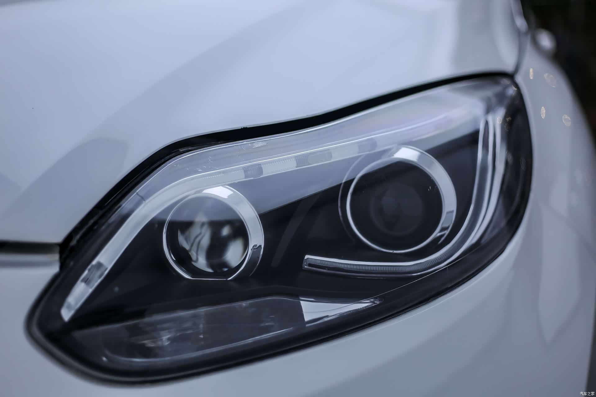 Ford Focus, 2015 9