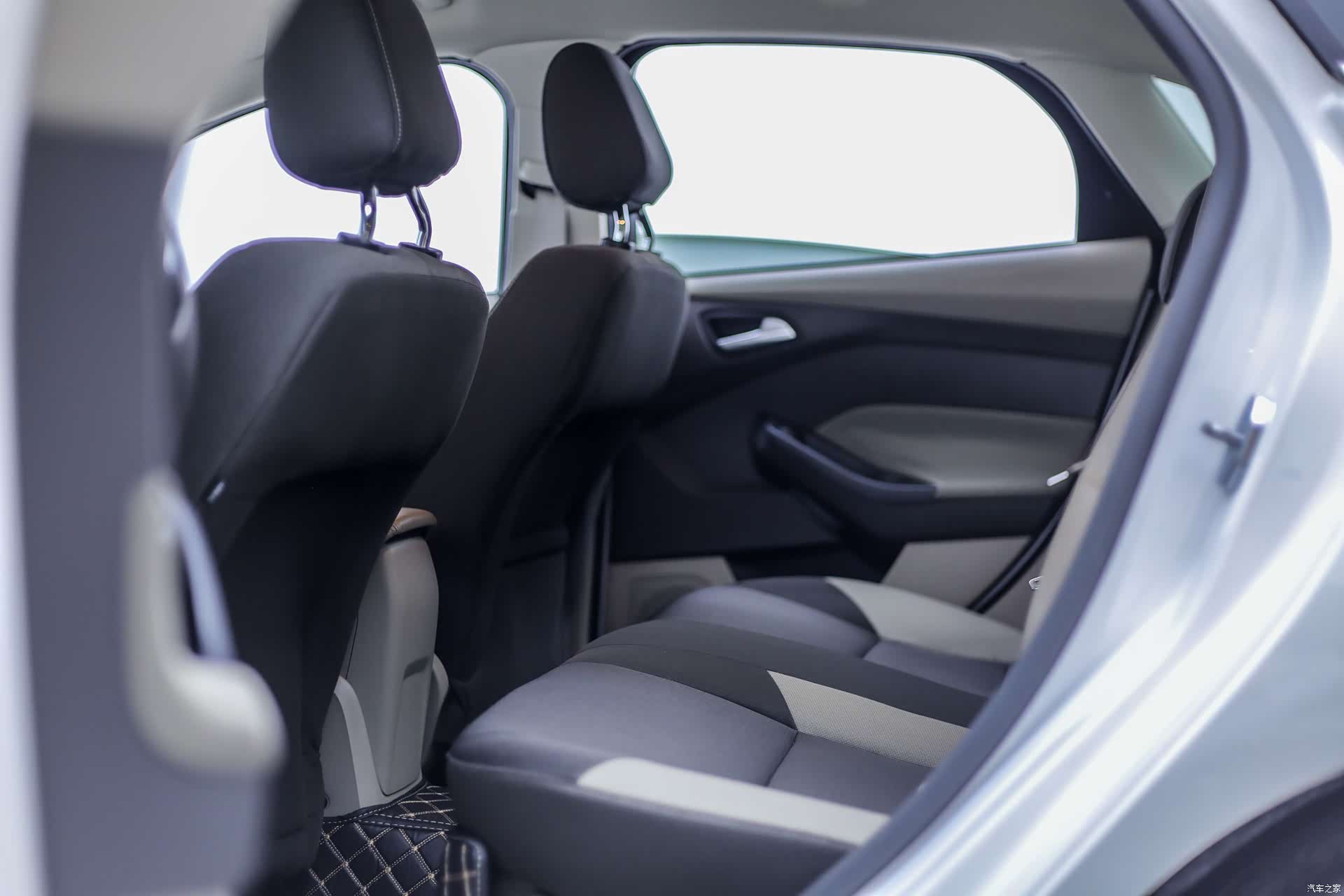 Ford Focus, 2015 17
