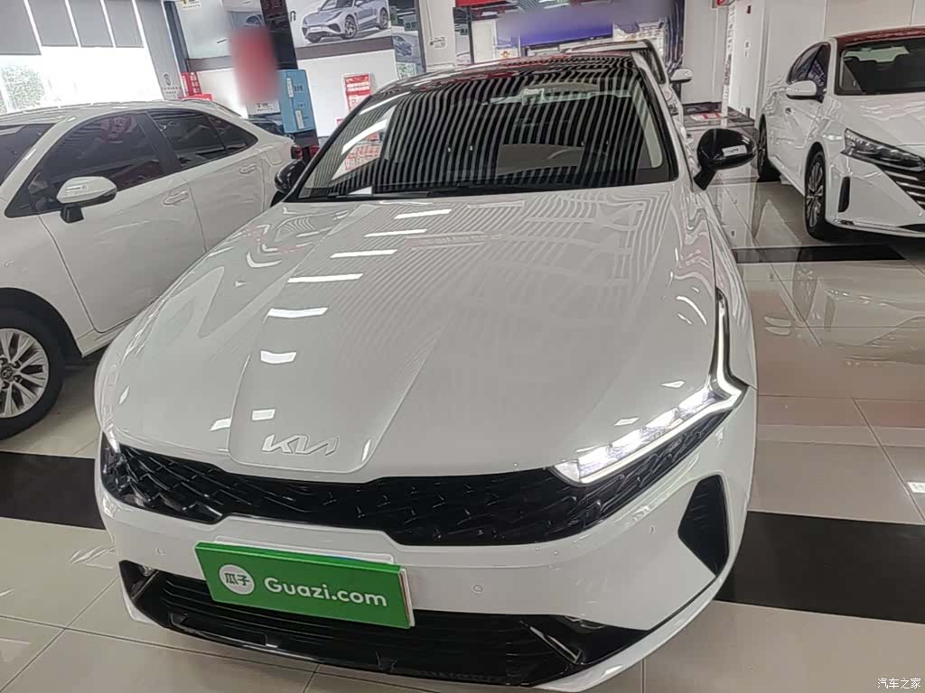Kia K5, 2022 3