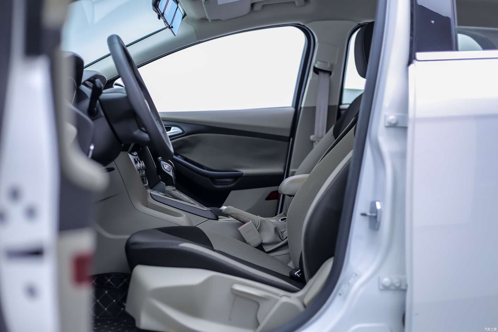 Ford Focus, 2015 16