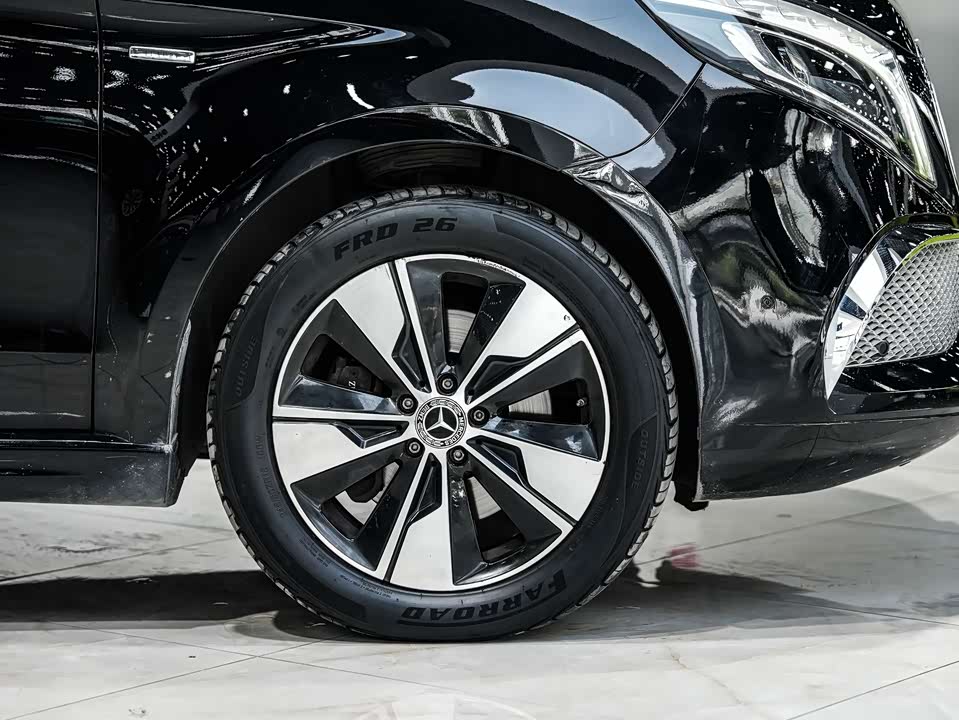 Mercedes-Benz V-class