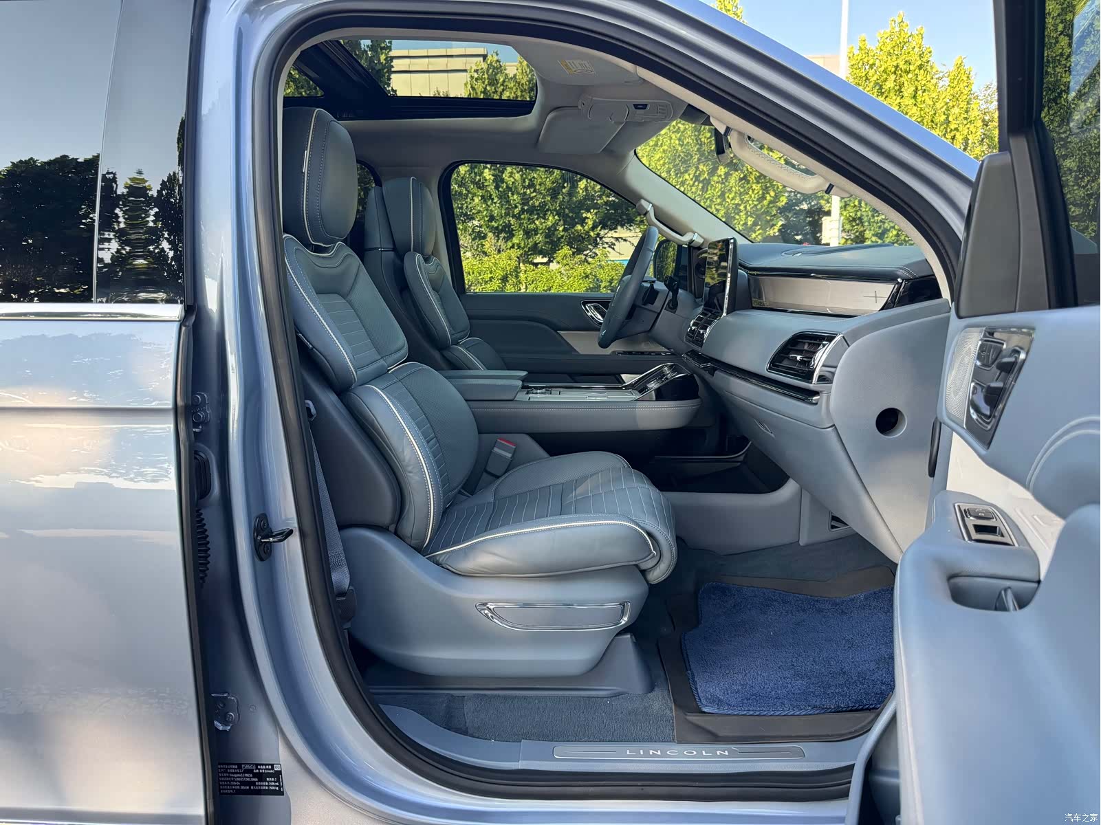 Lincoln Navigator, 2019 19