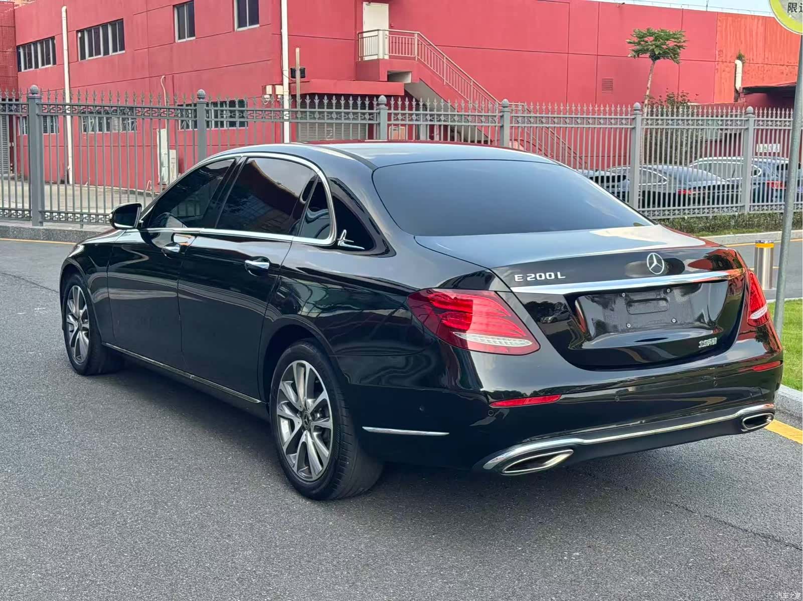 Mercedes-Benz E-Class, 2018 4