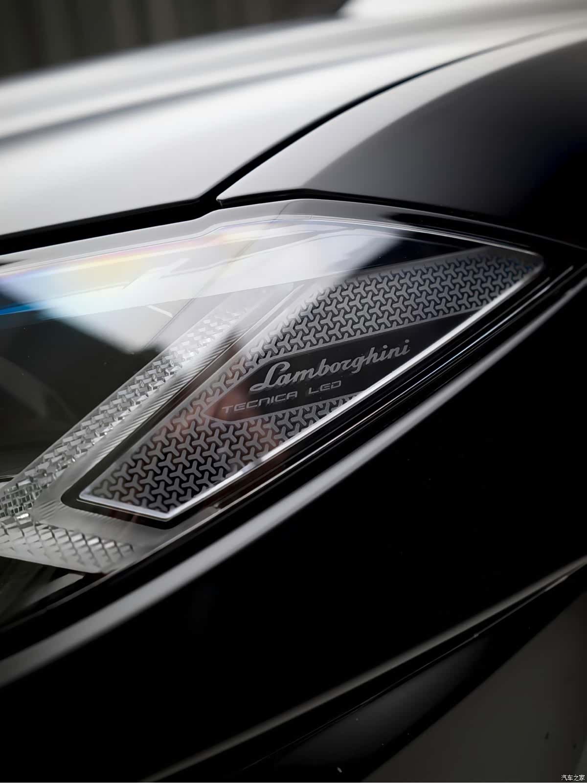 Lamborghini Urus, 2022 8