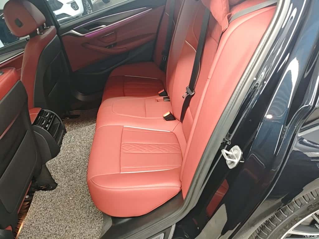 BMW 5 Series, 2023 17