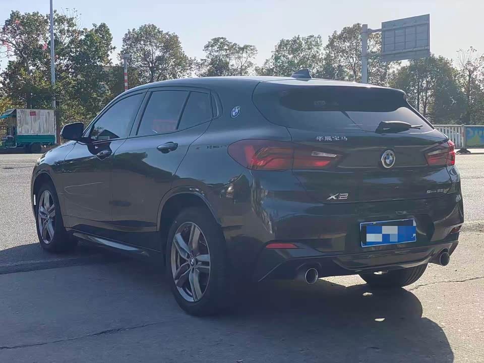 BMW X2