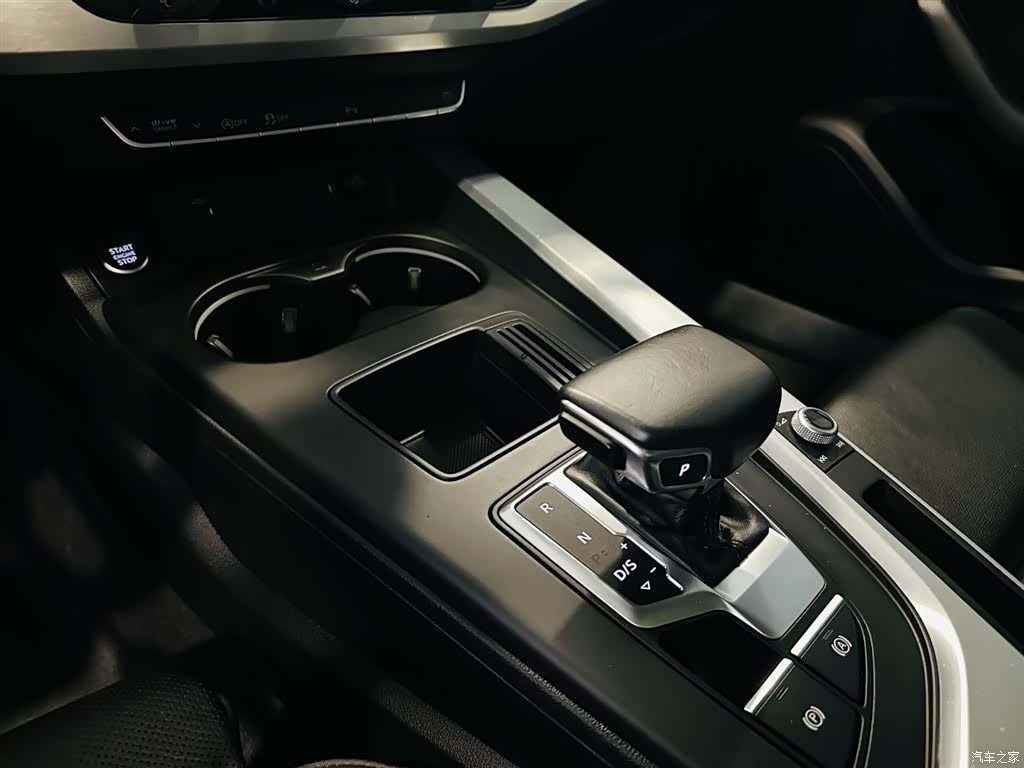 Audi A4L, 2022 11