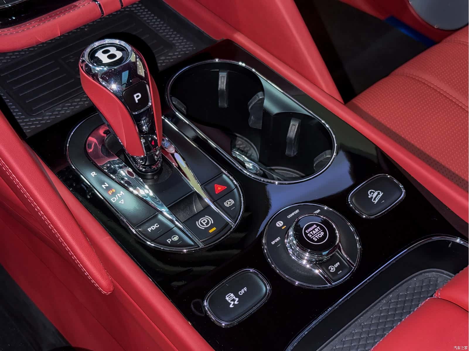 Bentley Bentayga, 2022 15