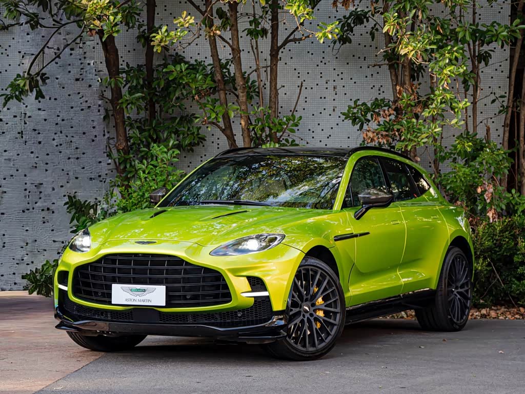 Aston Martin DBX