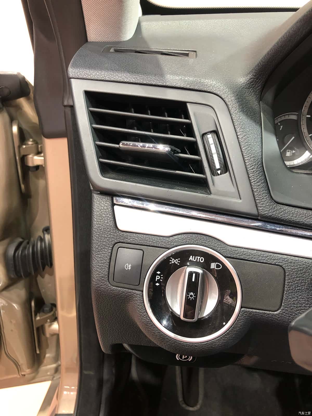 Mercedes-Benz E-Class, 2011 13