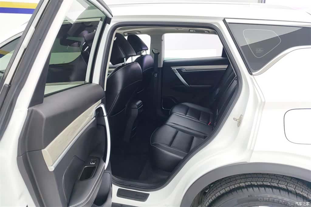 Geely Coolray, 2020 11