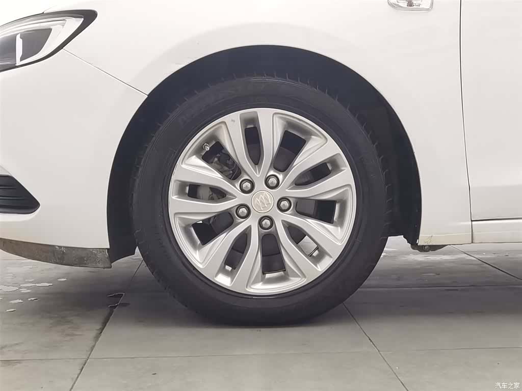 Buick V, 2018 17