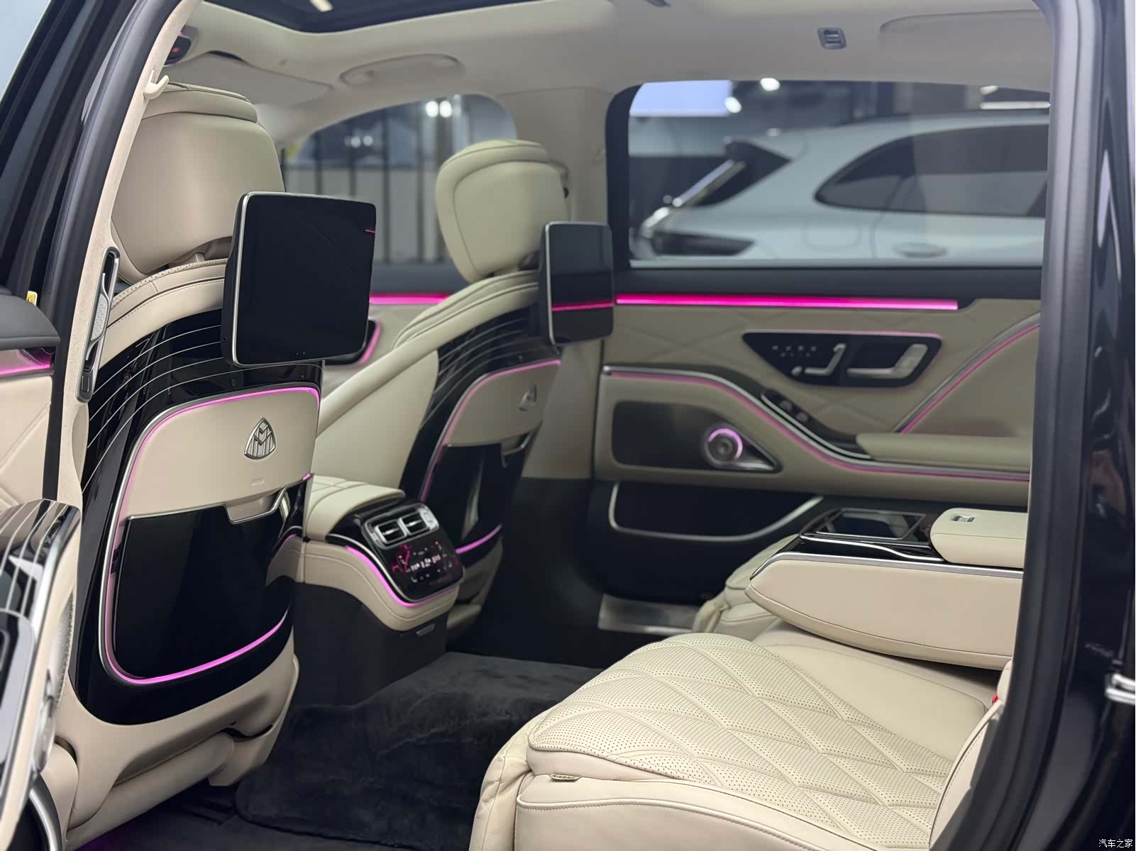 Maybach S-Class, 2022 6